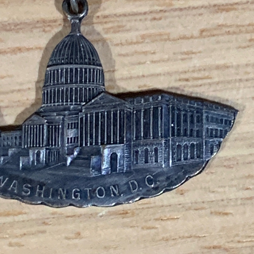 Vintage US Capitol Building Charm Washington DC Silver Tone Souvenir - Picture 3 of 5